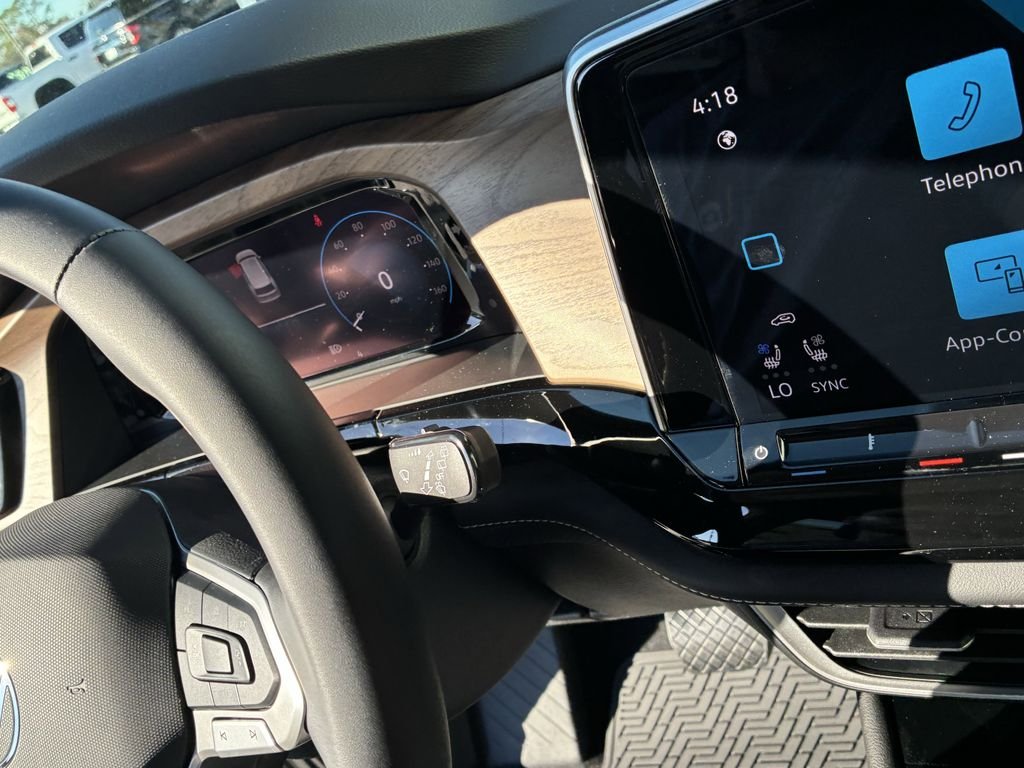 New 2026 Black Volkswagen 2.0T SE w/Technology image 24