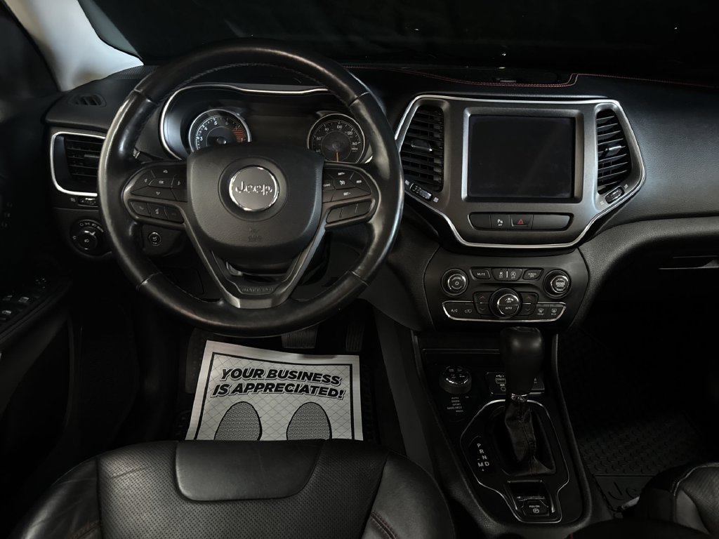 Used 2019 Crystal Metallic Jeep Trailhawk image 21