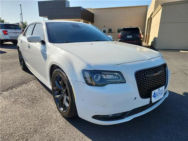 Used 2022 White Chrysler S Rear-Wheel Drive image 6