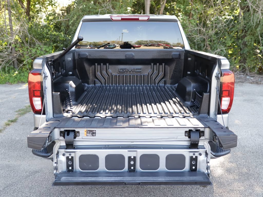 Used 2024 Sterling Metallic GMC Elevation image 26