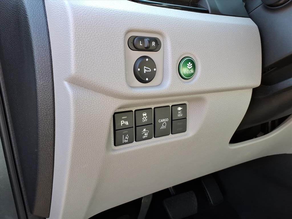Certified Used 2018 Forest Mist Metallic Honda RTL-E image 20