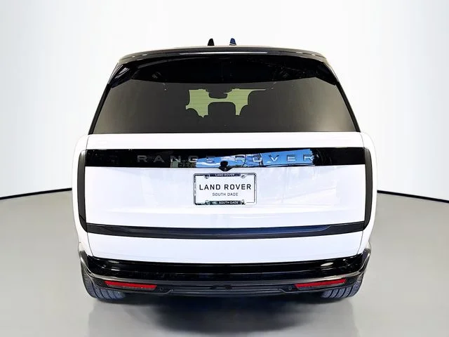 New 2026 Fuji White Land Rover SE image 6