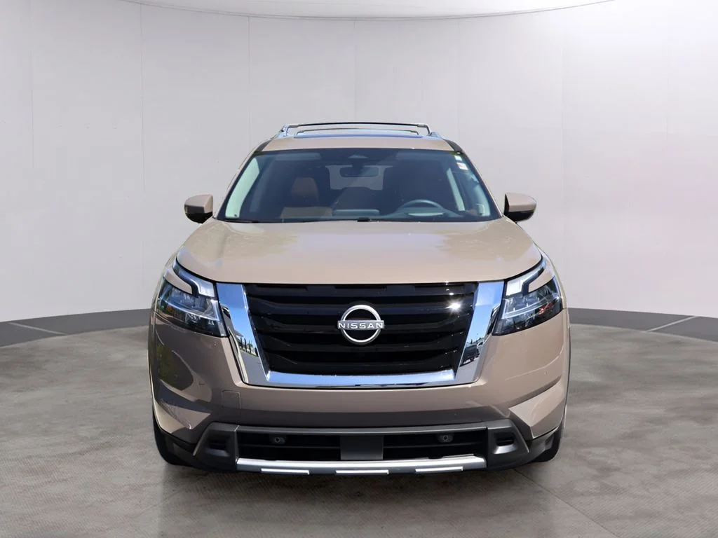 Used 2024 Beige Nissan Platinum image 3