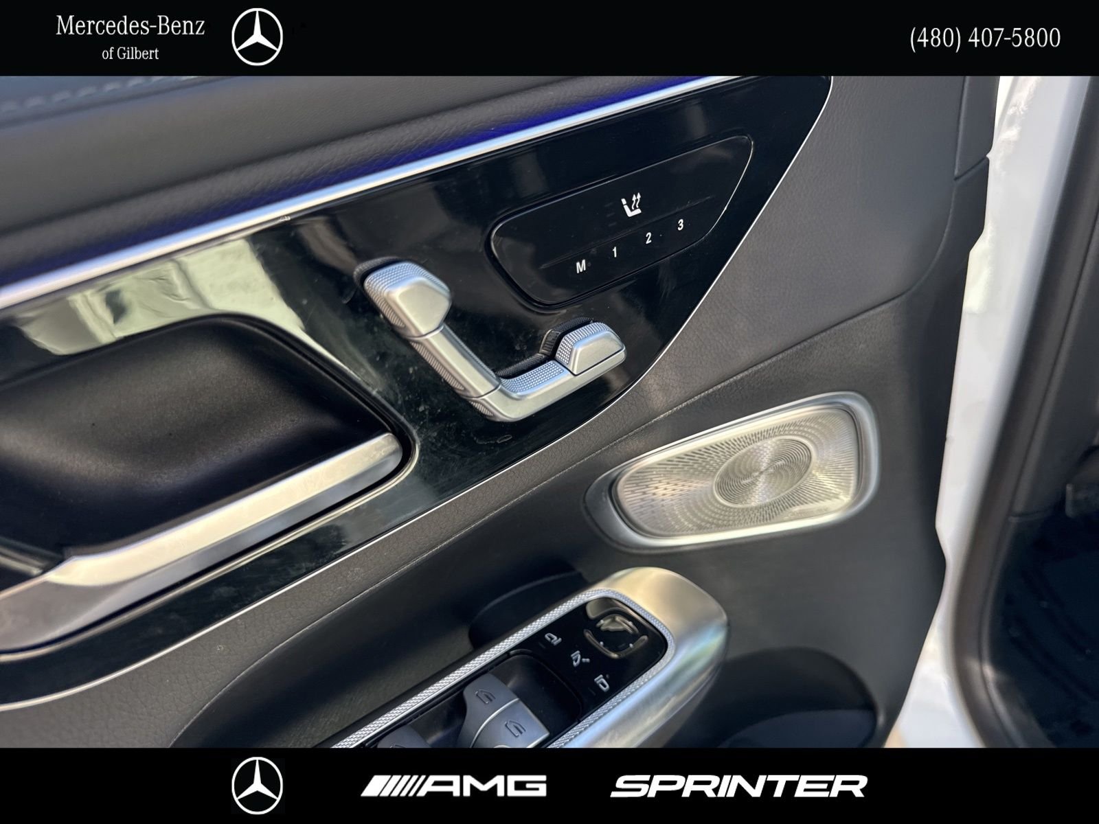Used 2025  Mercedes-Benz GLC 300 image 12