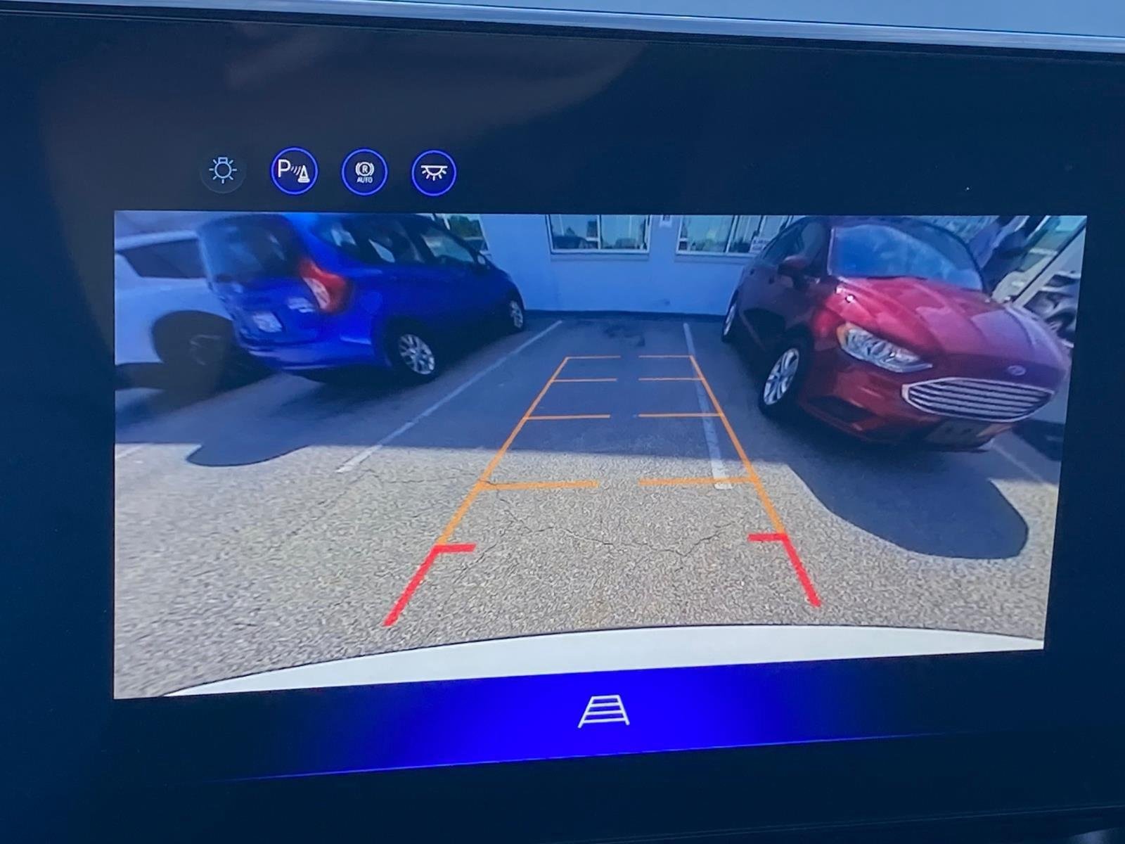 New 2027 Summit White Chevrolet LT image 17