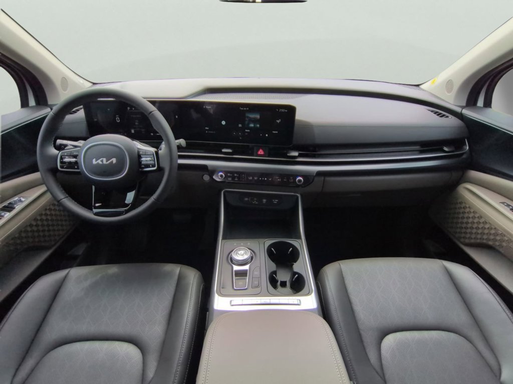 New 2026 Snow White Pearl Kia LXS image 13
