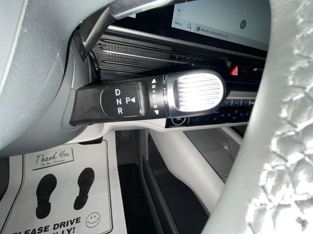 Used 2024 Black Hyundai SEL image 19