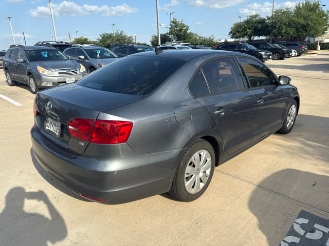 Used 2014  Volkswagen 1.8T SE image 2