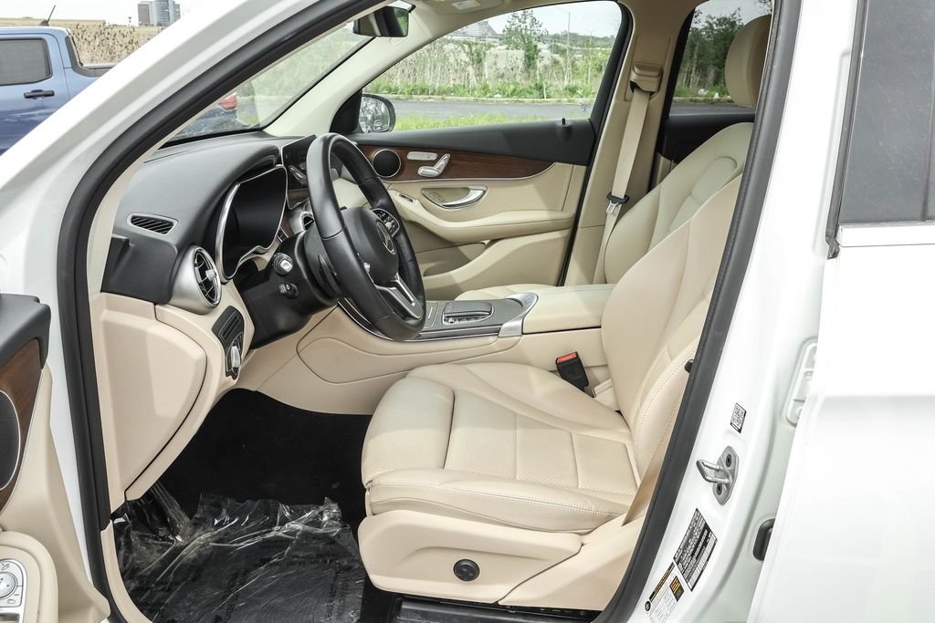 2022 Mercedes Benz GLC 300 4MATIC photo 4