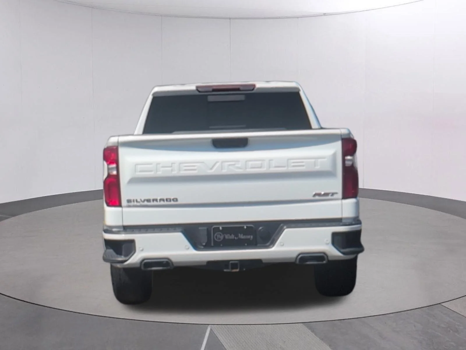 Used 2025 Summit White Chevrolet RST image 4