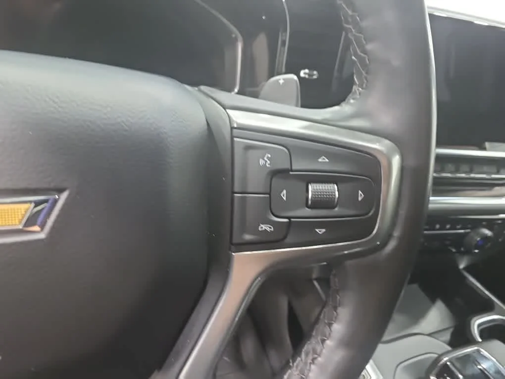 Used 2024 Iridescent Pearl Tricoat Chevrolet LTZ image 19