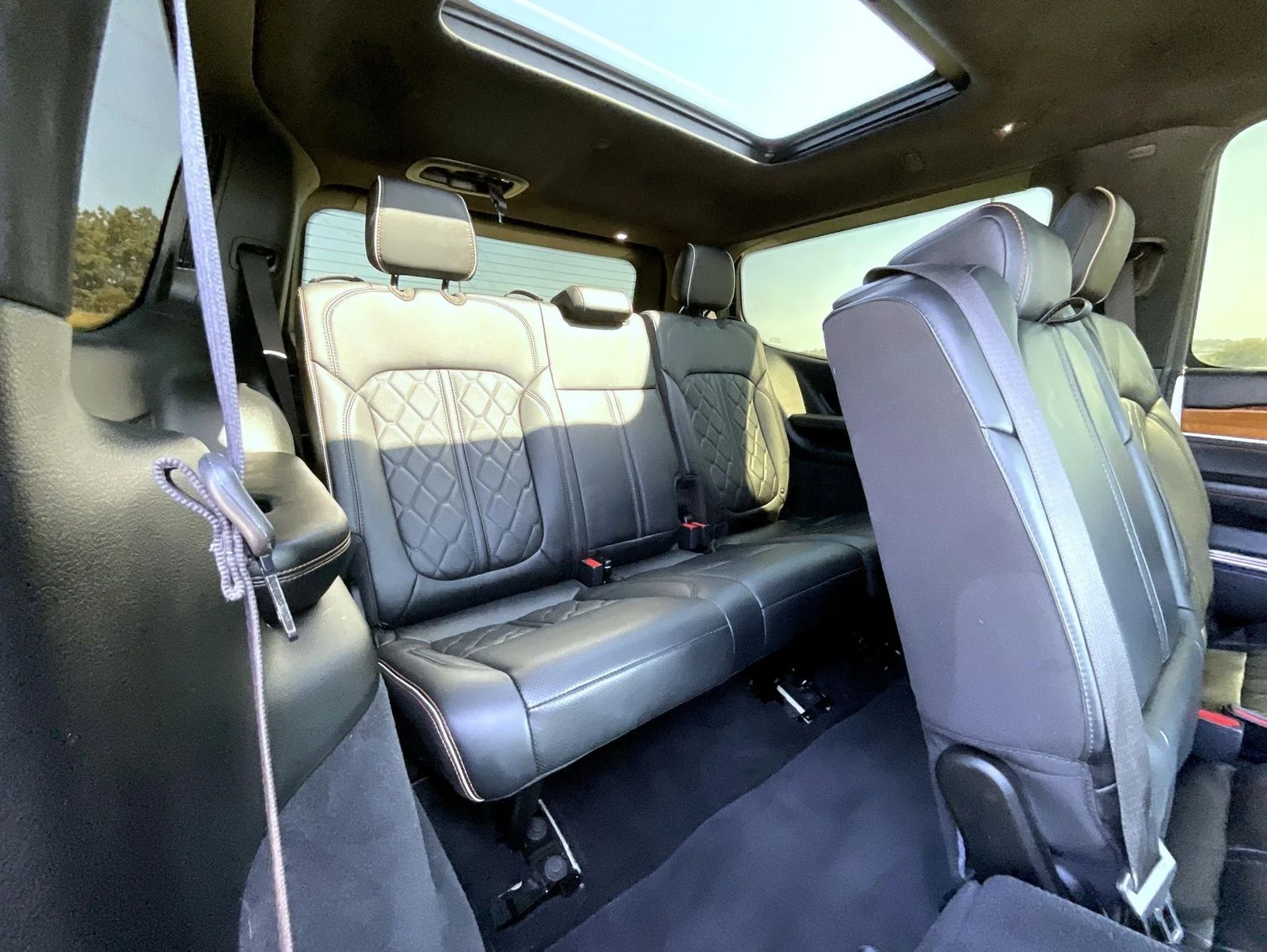 Used 2022 Black Jeep Series III image 19