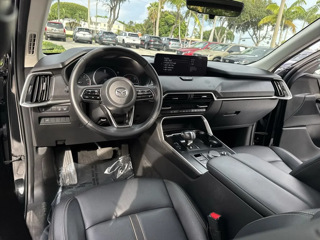 Used 2025 Jet Black Mazda 3.3 Turbo Select image 35