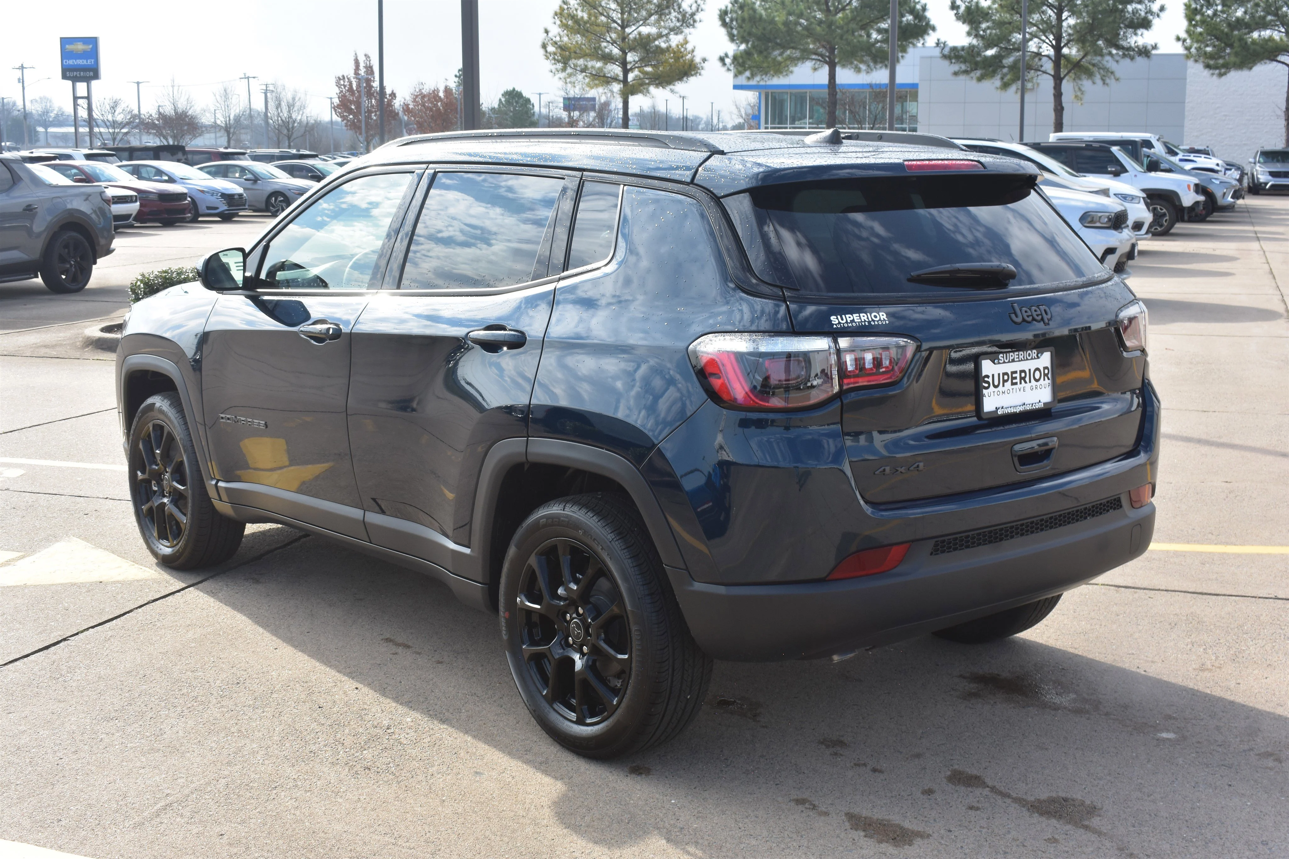 New 2026 Fathom Blue Pearl Coat Jeep Latitude Altitude image 8