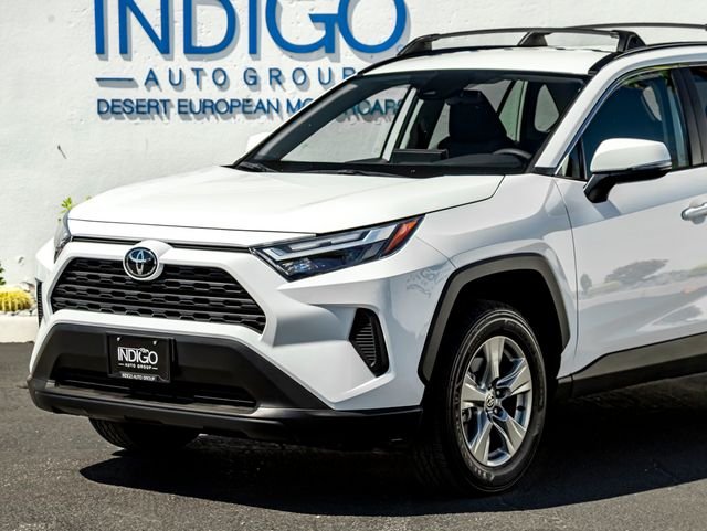 Used 2025 Ice Cap Toyota XLE image 2