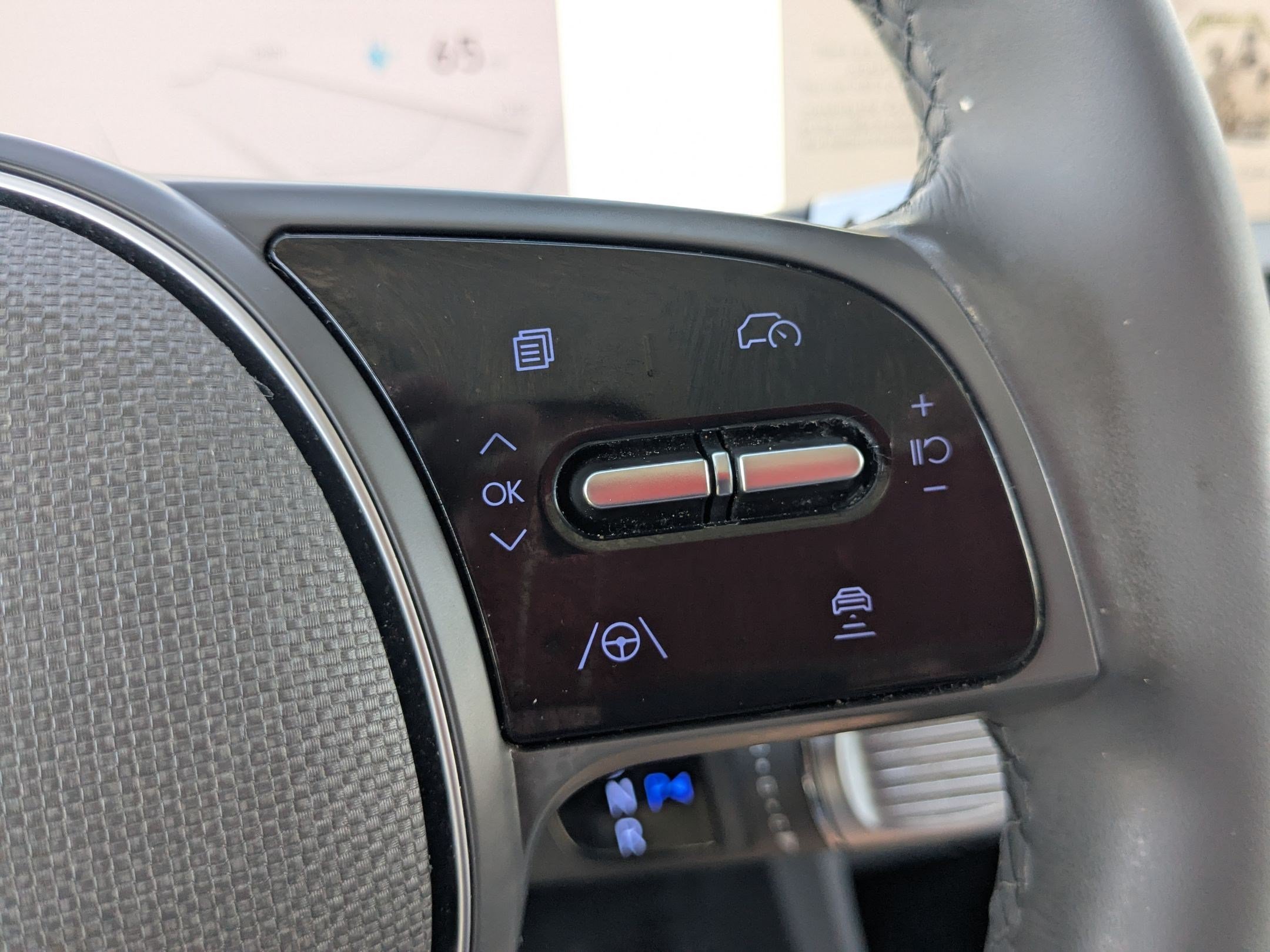 Certified Used 2023 White Hyundai SEL image 18