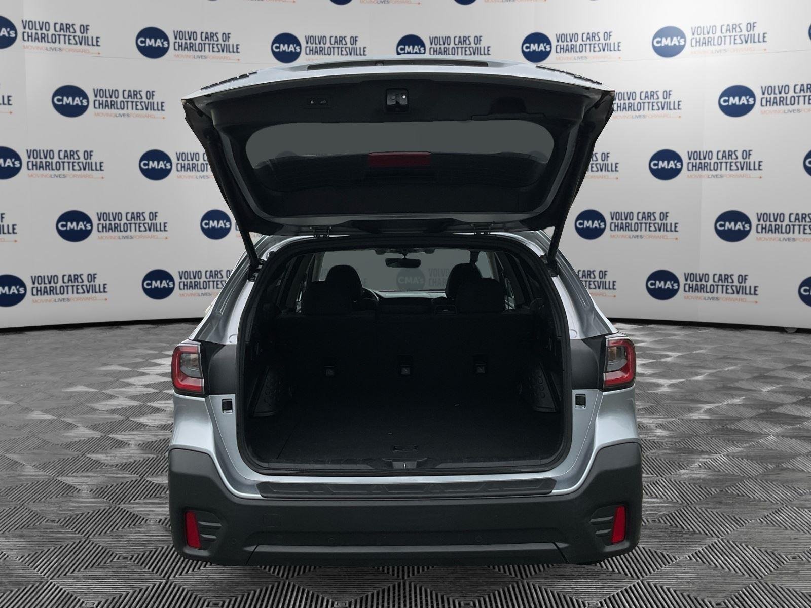 Used 2022 Ice Silver Metallic Subaru Onyx Edition XT image 11