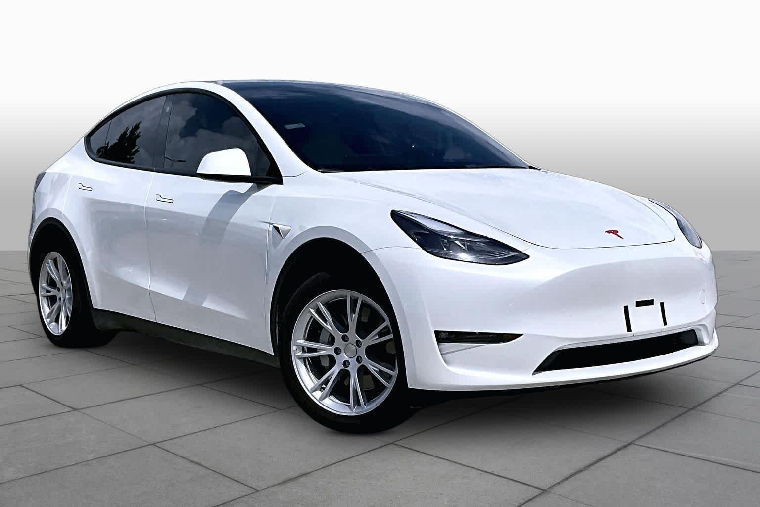 Used 2023 Tesla Model Y Long Range with VIN 7SAYGDEE5PF690501 for sale in Houston, TX