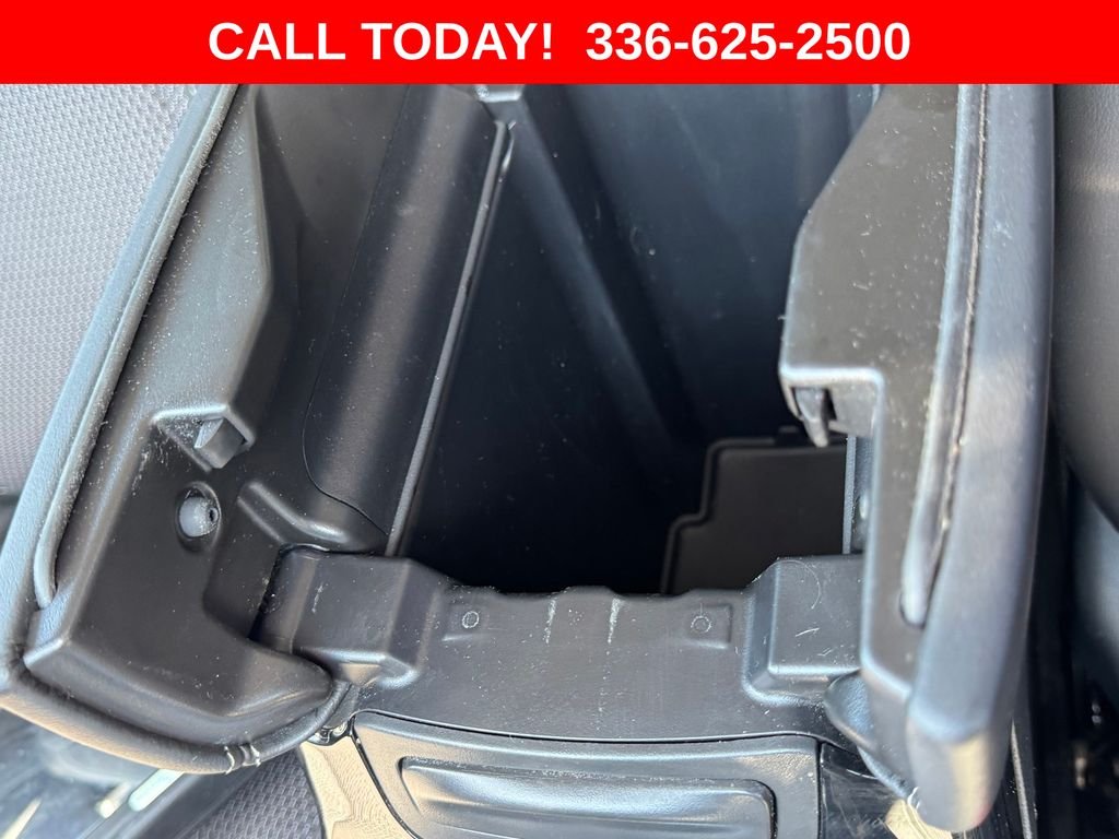 Used 2023 Gray Buick Preferred image 18