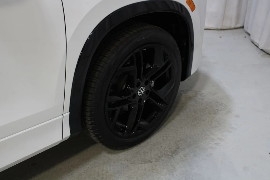New 2026 White Volkswagen 2.0T SE R-Line Black image 28