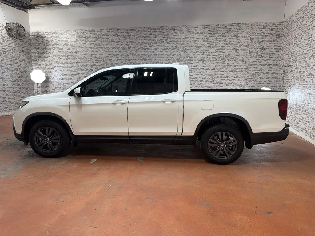 Used 2019 White Diamond Pearl Honda Sport image 4
