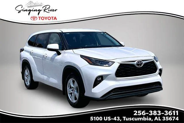 Certified Used 2024 WIND CHILL PEARL Toyota  image 1