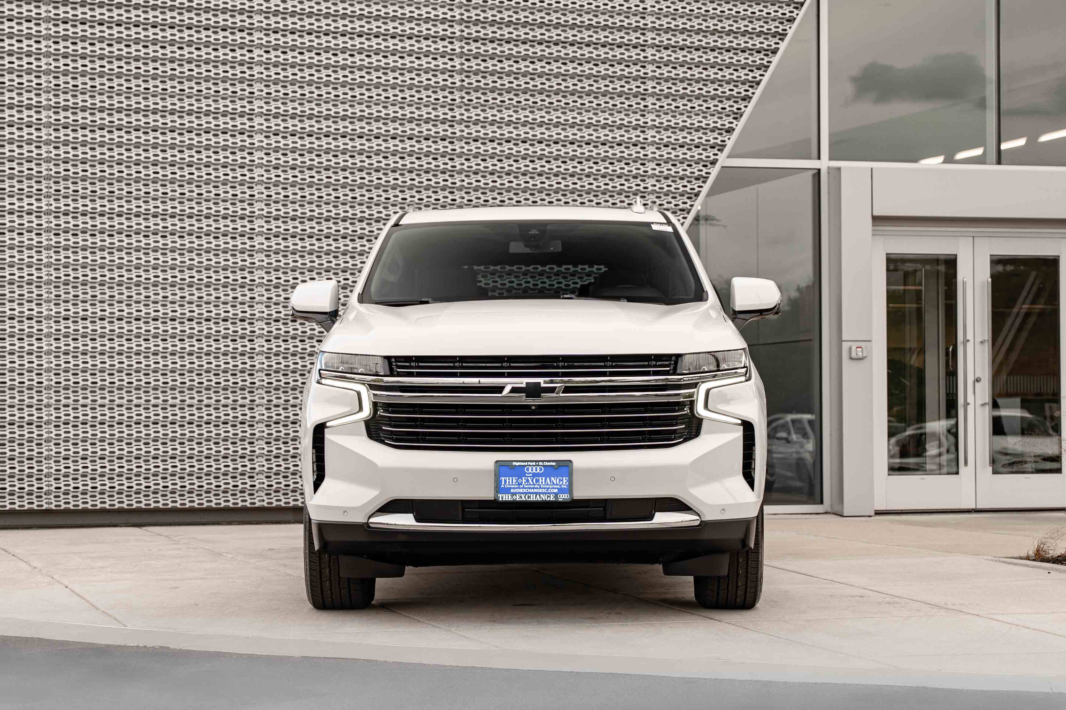 Used 2022 Iridescent Pearl Tricoat Chevrolet LT image 39