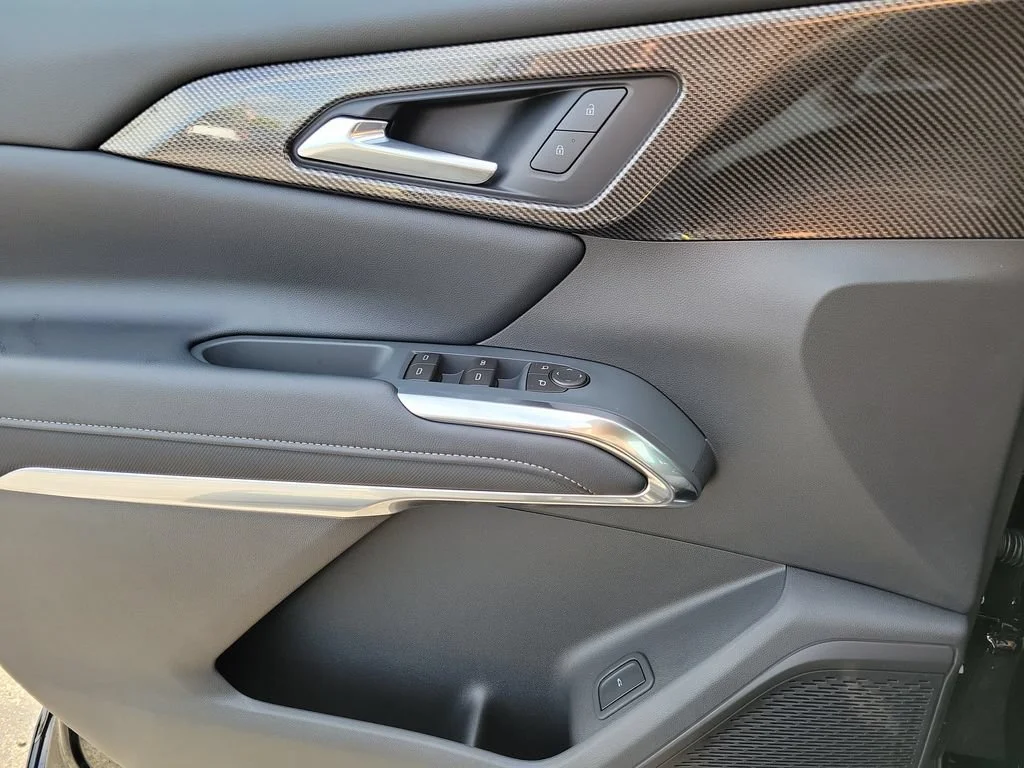 2027 Chevrolet Traverse Z71 - Photo 18