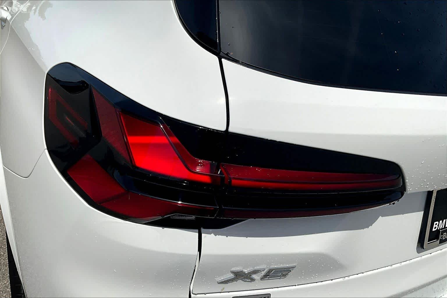 Used 2026 Alpine White BMW xDrive40i image 14