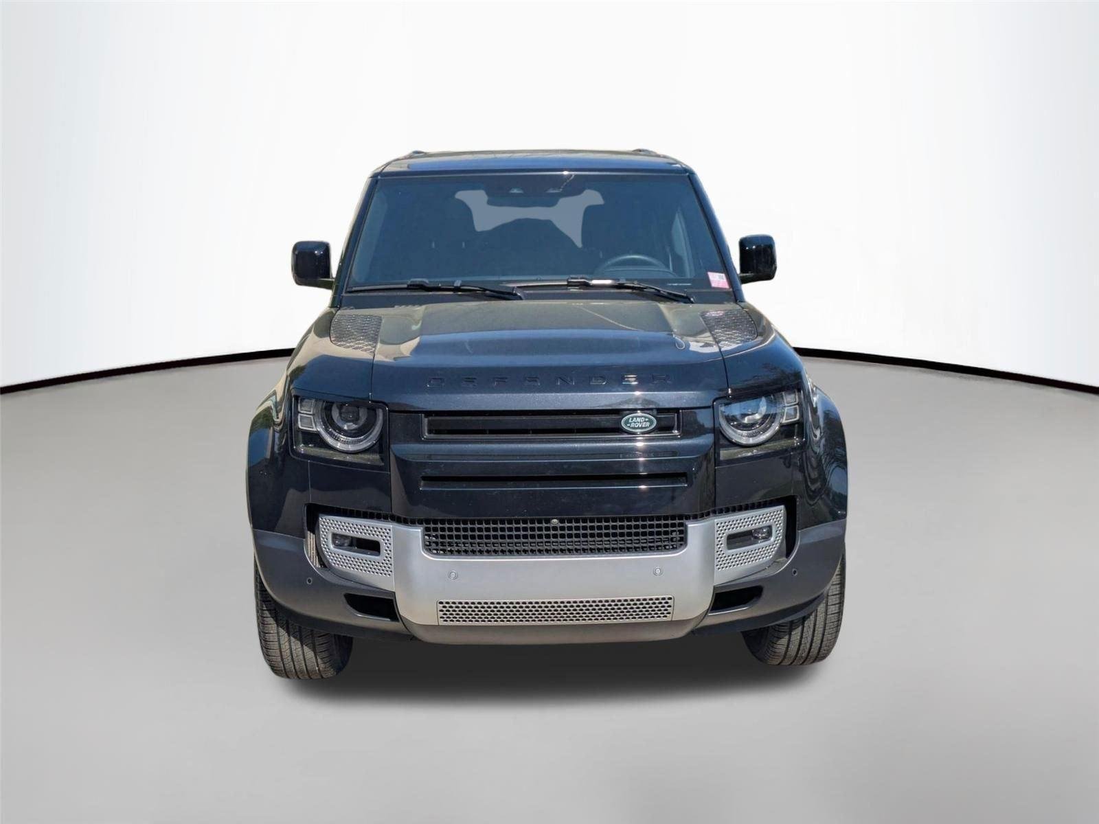 Used 2025  Land Rover S image 2