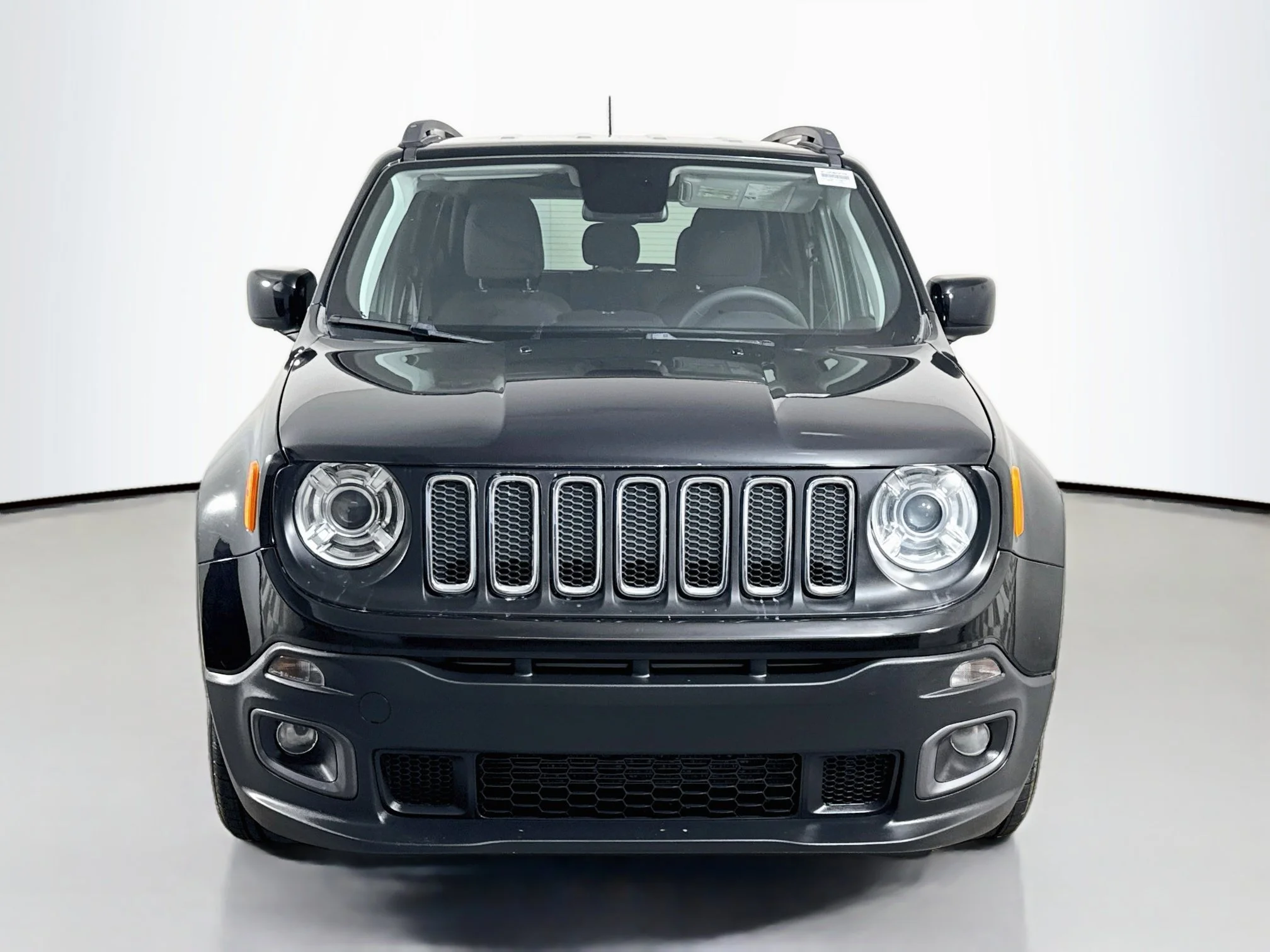 Used 2018 Black Jeep Latitude image 2