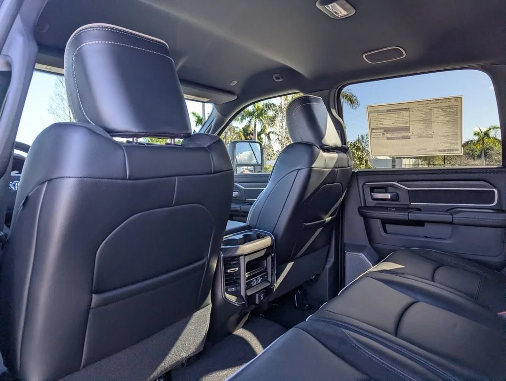 New 2026 Diamond Black Crystal Pearl-Coat Exterior Paint RAM Laramie image 10