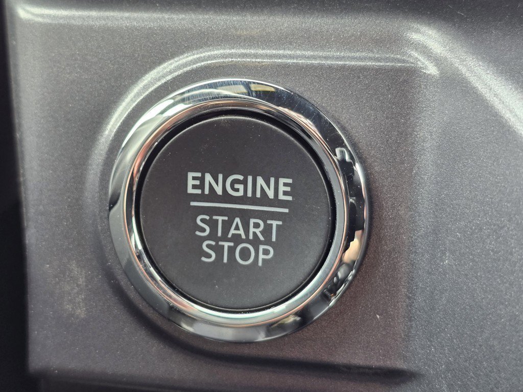 New 2026 Oxford White Ford XLT image 10