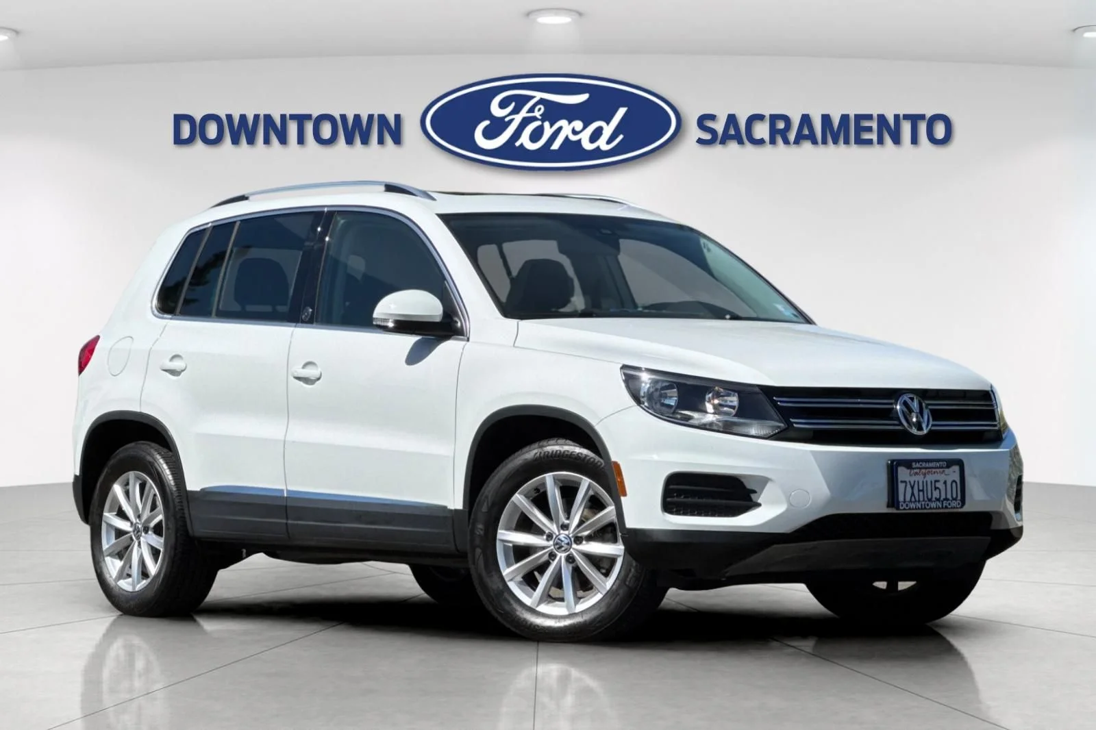 Used 2017 White Volkswagen 2.0T Wolfsburg Edition image 11