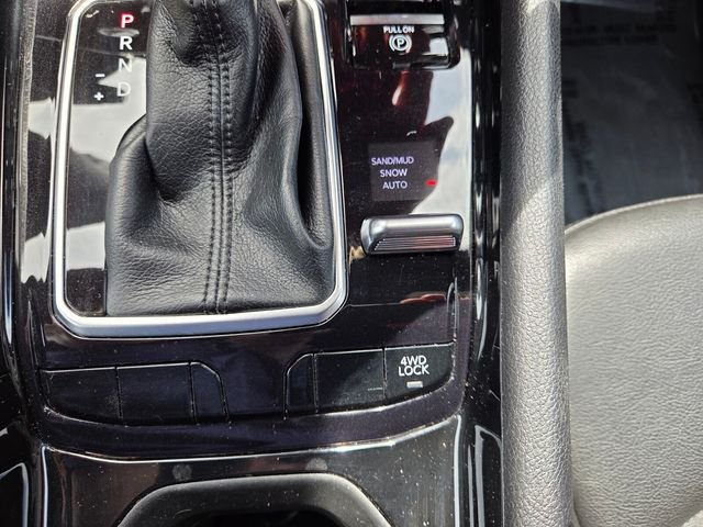Certified Used 2022 Black Jeep Latitude image 28