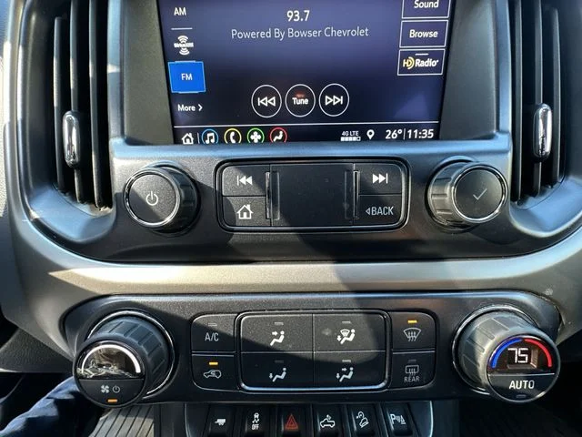 Used 2019 Red Chevrolet Z71 image 14