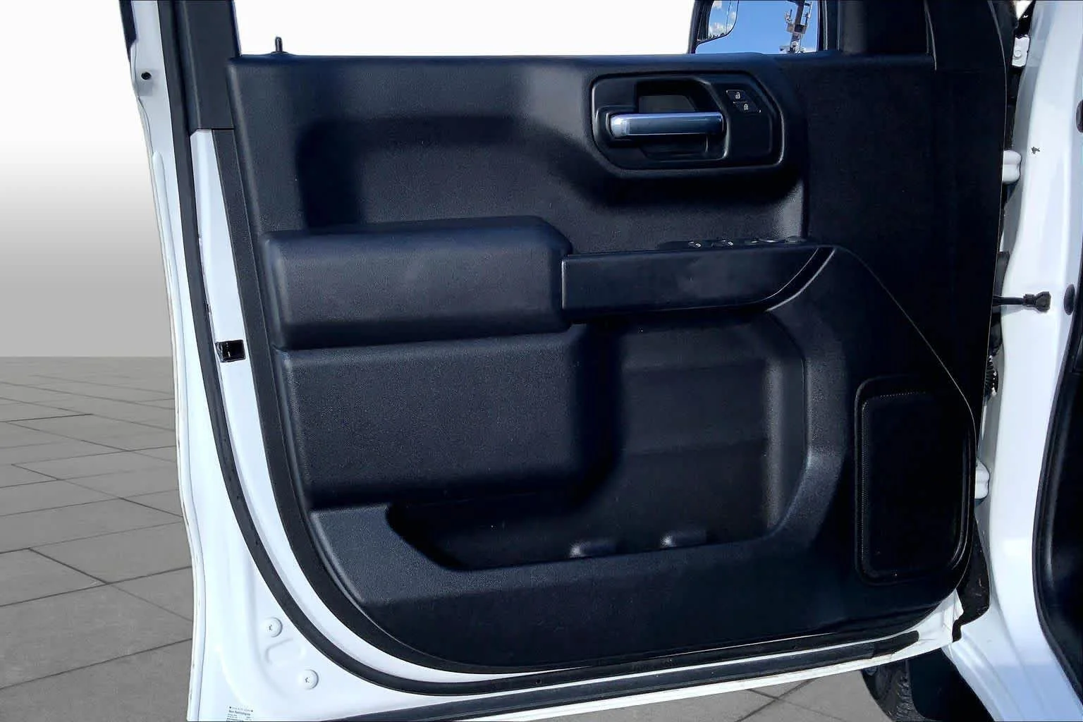 Used 2024 Summit White Chevrolet Custom image 21