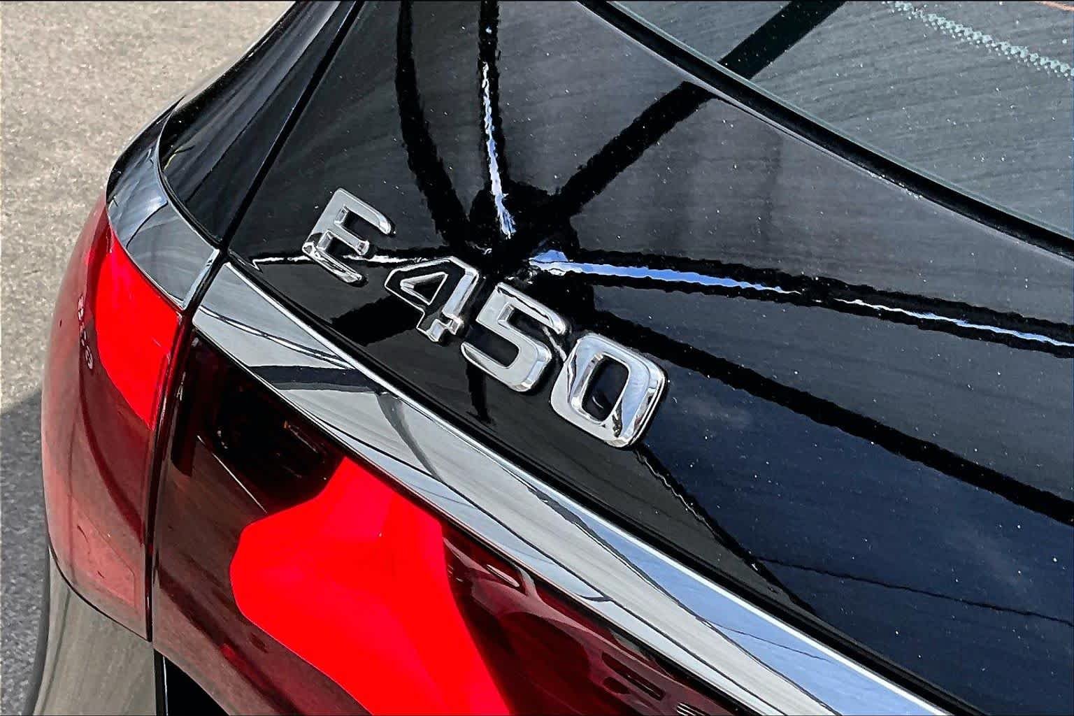 Certified Used 2025 Obsidian Black Metallic Mercedes-Benz E 450 image 10