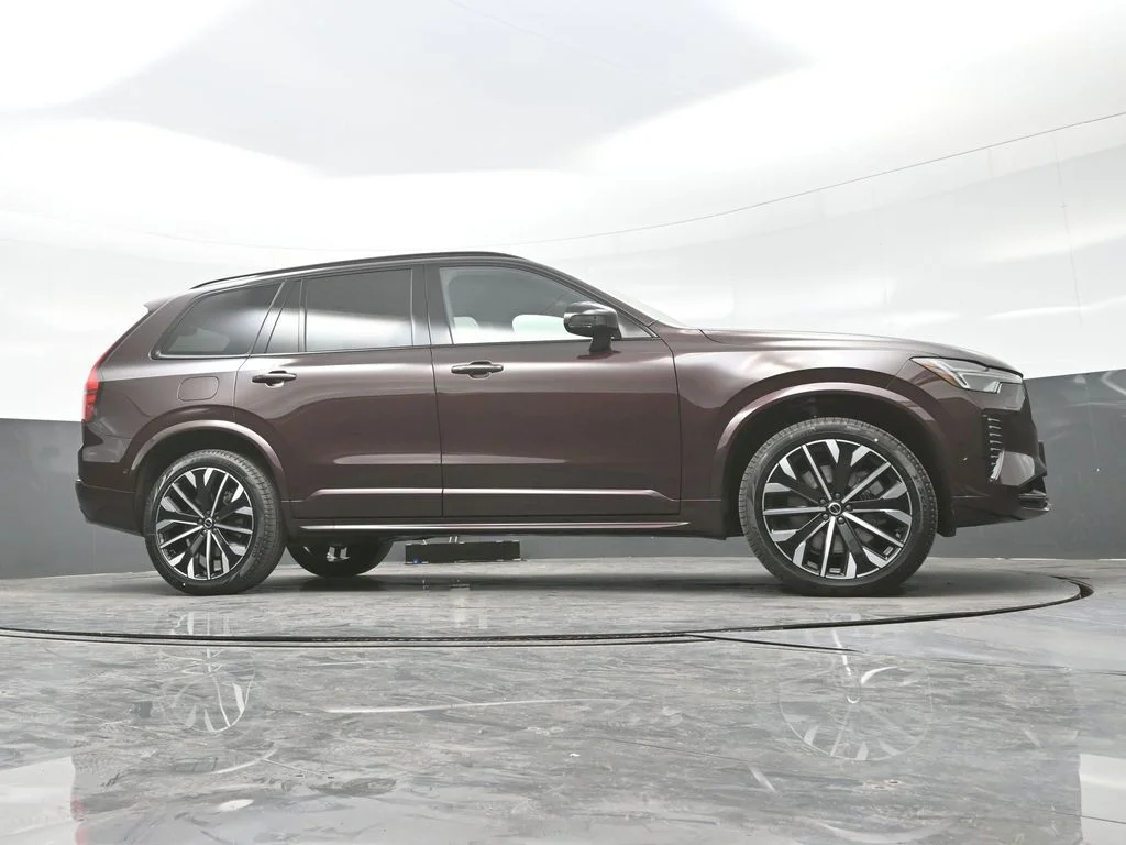 New 2026 Mulberry Red Volvo T8 Ultra image 32