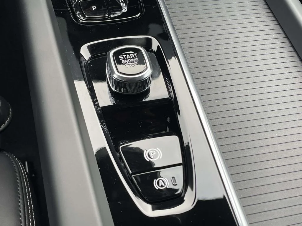 New 2026 Vapour Grey Volvo Ultra image 21