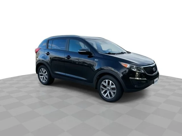 Used 2015 Kia Sportage LX with VIN KNDPBCAC0F7723477 for sale in Glendale, WI
