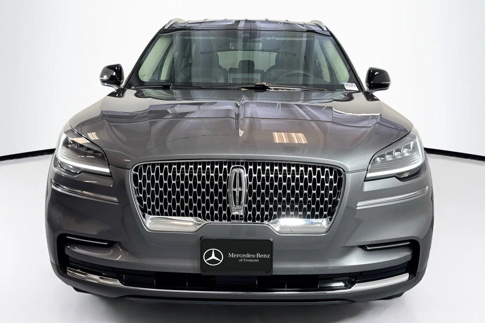 Used 2024 Asher Gray Metallic Clearcoat Lincoln Premiere image 2
