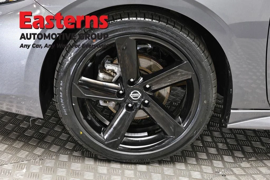Used 2023 Gray Nissan SR image 34