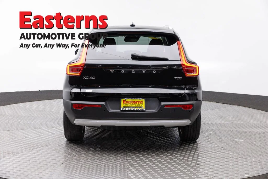 Used 2019 Black Volvo Momentum image 5