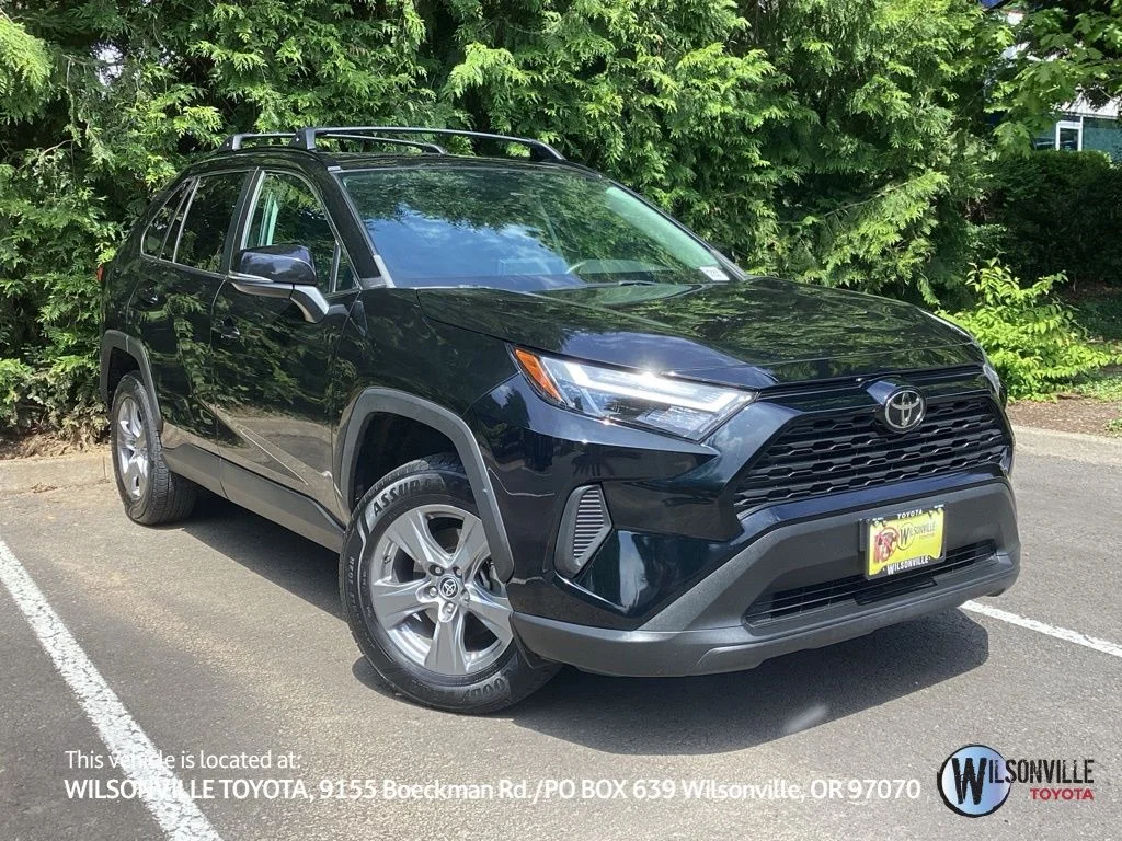 2022 Toyota RAV4 XLE AWD's photo