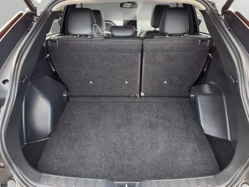Used 2024 Black Mitsubishi  image 24
