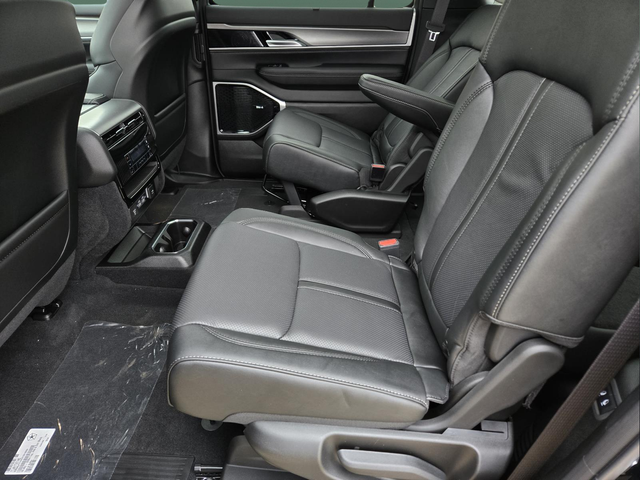 New 2026 High Gloss Black Jeep Limited Reserve image 17