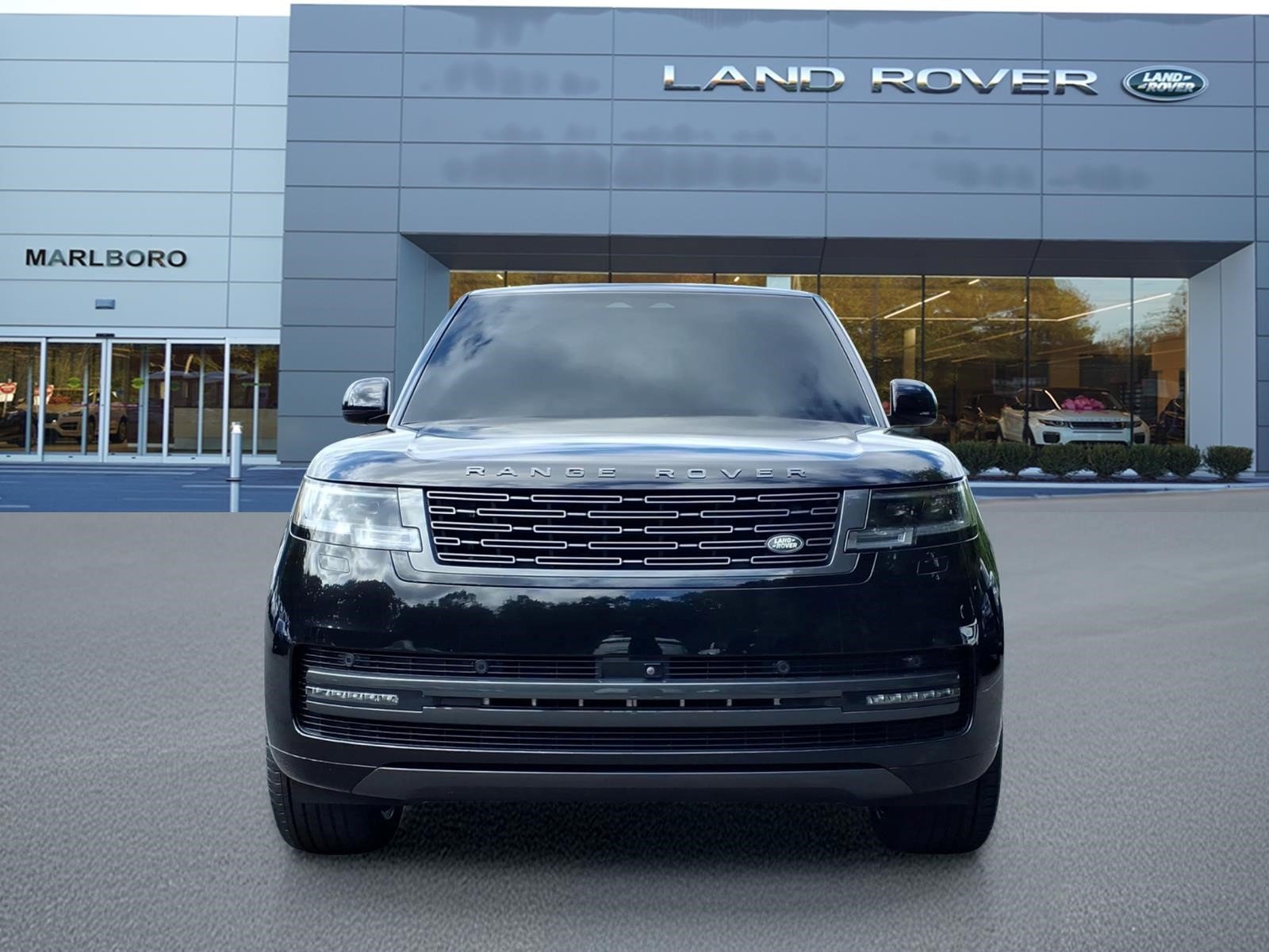 Certified Used 2025 Santorini Black Metallic 1ag Land Rover SE image 8