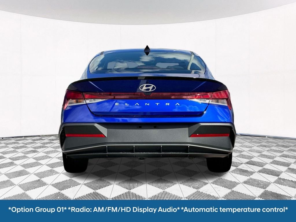 2025 Hyundai Elantra SEL - Photo 10