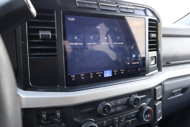 Used 2023 Blue Ford XLT image 11